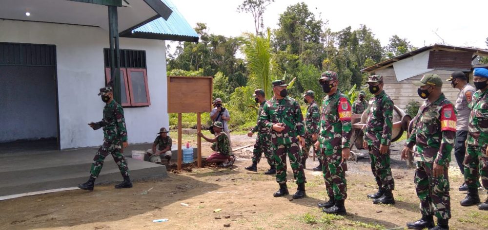 Danrem 172/PWY Tinjau Lokasi Pelaksanaan TMMD Kodim 1712/Sarmi