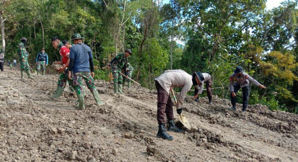 TMMD Ke - 111 Kodim 1407/Bone Di Desa Baringeng.