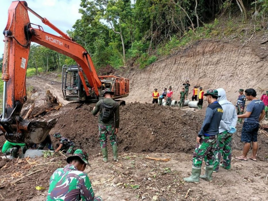 Dukungan PU Alat Berat Ekskavator Yang terjunkan Langsung Ke Lokasi TMMD Kodim 1407/Kabupaten Bone