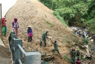 Estafet Timbulkan Ikatan Batin Yang Kuat Antara Satgas TMMD