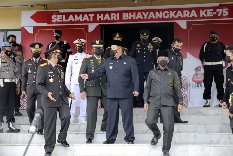 Gubernur Arinal Ikuti Upacara Hari Bhayangkara ke-75 yang Dipimpin Langsung oleh Presiden Joko Widodo dari Istana Negara