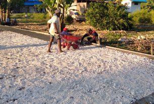 Merasa Terbantu. Masyarakat Kampung Dorba Sukseskan TMMD