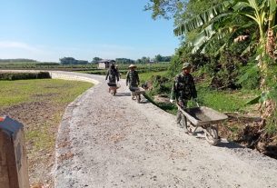 Pekerjaan Pengecoran Jalan Sudah Sampai Mendekati Perkampungan