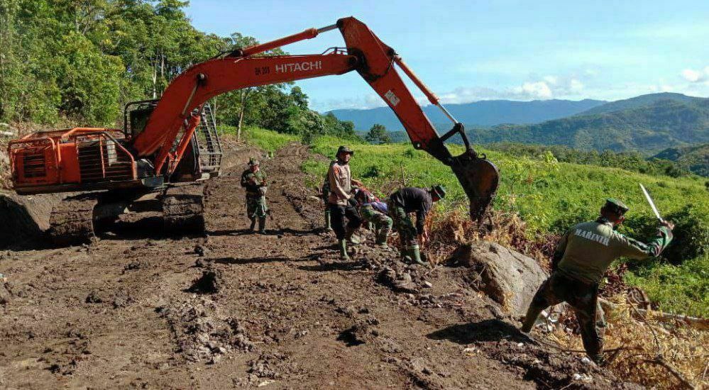 Pemasangan Gorong-Gorong Dilokasi TMMD