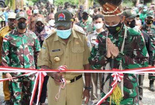 Pemotongan Pita dan Peresmian Gereja TMMD Kodim Sarmi