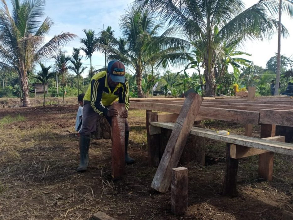 Persiapan Penutupan dan Peresmian TMMD Kodim Sarmi, Satgas dan Warga Lakukan Persiapan