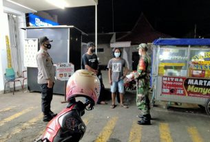 Petugas Minta Warga Patuhi Jam Operasional Malam Hari