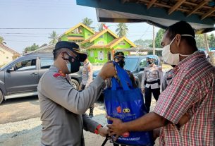 Polres Tubaba Bagikan Bantuan PPKM Darurat