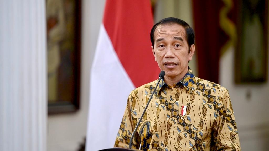 Presiden Jokowi: PPKM Level 4 Dilanjutkan dengan Penyesuaian di Sejumlah Sektor