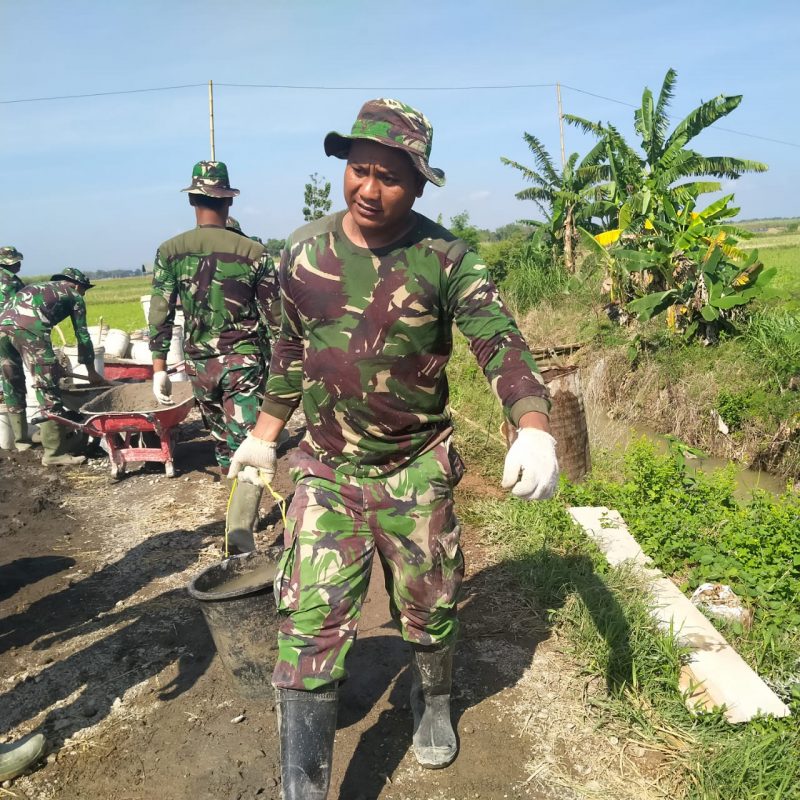 Proses Pembuatan Adukan Di awali Dengan Pengisian Air Ke Tungku Molen