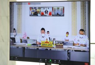 Rapat Lonjakan Covid-19, Gubernur Arinal: Kendala PPKM Letak Provinsi Lampung Sebagai Pintu Masuk