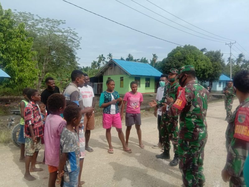 Satgas TMMD Berikan Motivasi kepada Anak-anak Kampung Dorba Agar Semangat Belajar