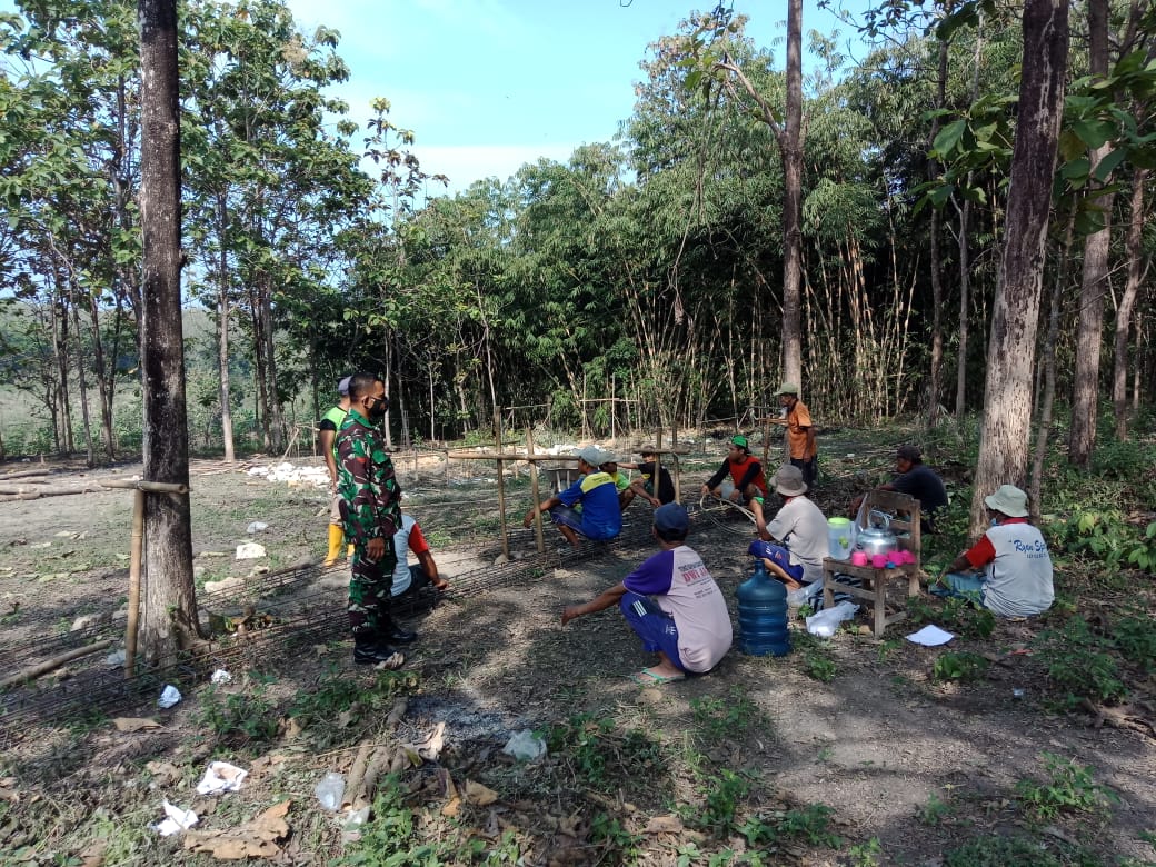 Babinsa Srawung Sempatkan untuk Sambang Desa Binaan