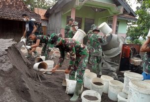 Tanpa Henti Satgas TMMD Kebut Betonisasi Jalan Desa Tamansari