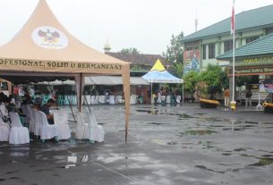 Warga Rajabasa menyambut gembira vaksinasi