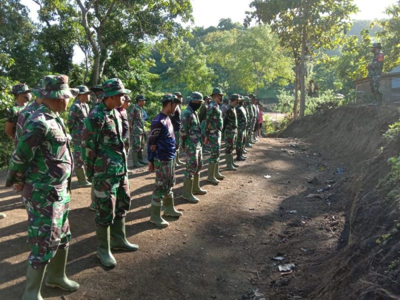 Personel Satgas TMMD Ke -111 Kodim 1407/Bone Awali Kegiatan Dengan Doa Bersama