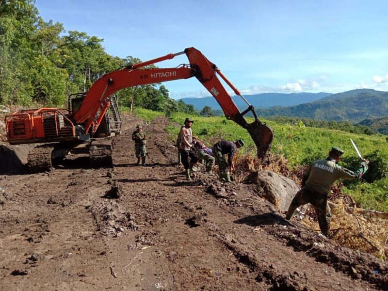 Alat Berat Excavator Didatangkan, Guna Mendukung Pekerjaan TMMD Ke-111 Kodim 1407