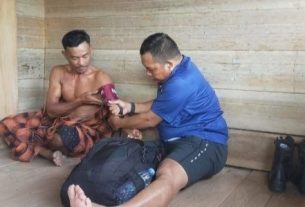 Datangi Rumah Warga Yang Sakit,Tim Kesehatan Satgas TMMD Ke 111 Kodim 1407/Bone