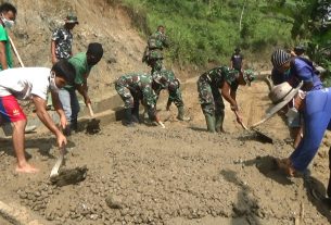 Syahdunya Kerja TMMD Kebutuhjurang di Puncak Gunung