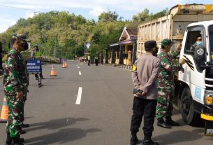 Kasdim Wonogiri Dampingi Kapolres Tinjau Pos Penyekatan Jalur Perbatasan