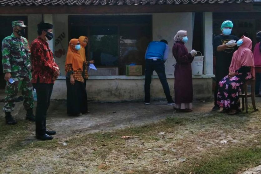 Serda Surtrisno Dampingi Pemakaman Secara Protokol Kesehatan