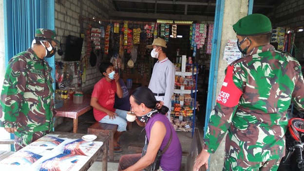 Satgas TMMD Gencar Himbau Warga Patuhi Protokol Kesehatan Untuk Cegah Penyebaran Covid-19.