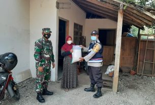 Sarbini Warga Desa Tamansari Penerima Bantuan Paket Sembako
