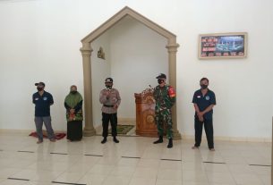 Sosialisasikan SE Menteri Agama, Babinsa Beserta Satgas Penanganan Covid-19 Turun Langsung Kelapangan