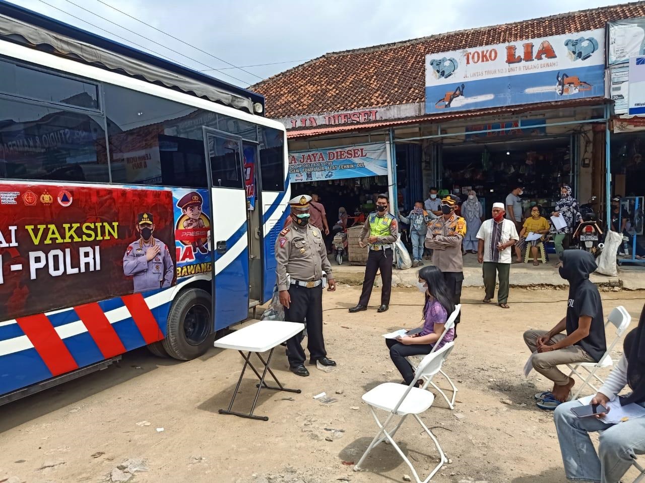 Polres Tulang Bawang Kerahkan SIVAMOL Giat Vaksinasi Presisi Keliling