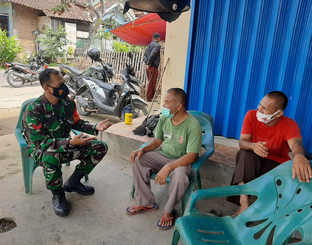 Koptu Benny Santoso melaksanakan Komunikasi Sosial