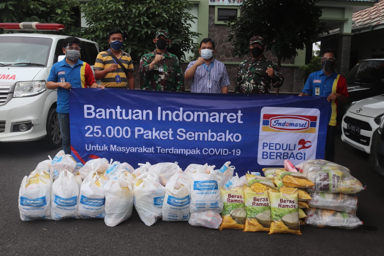 Komandan Kodim 0410 Menerima Bantuan Paket Sembako