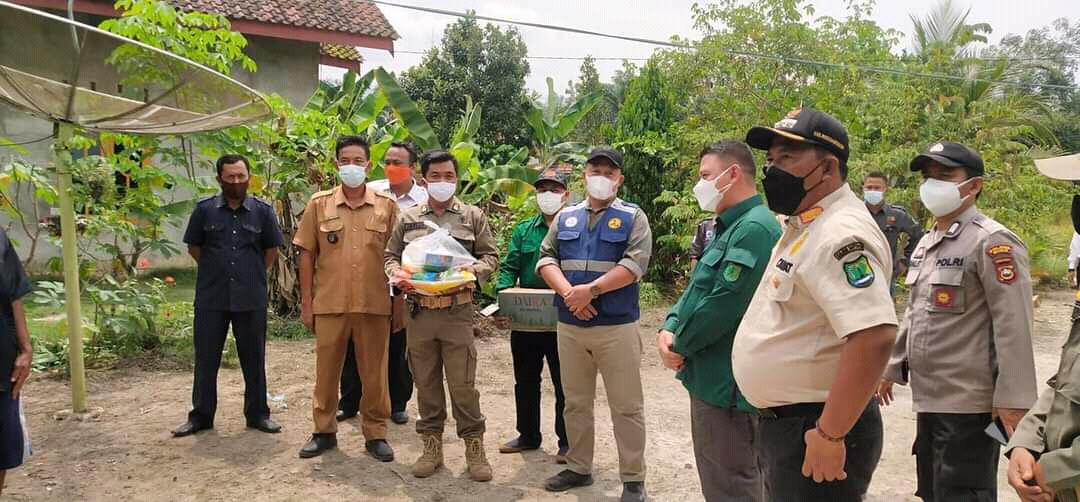 Bupati Muba Berikan Bantuan Sembako Kepada Pasien Isoman