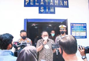 Sambangi Polres Muba, Dodi Reza Silaturahmi dan Perpanjang SIM