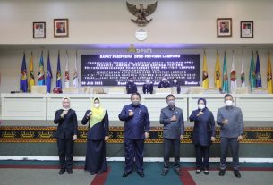 Gubernur Arinal dan DPRD Lampung Tandatangani Raperda Pertanggungjawaban APBD Tahun 2020