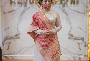 Hadiri Upacara HUT ke-76 RI di Istana, Puan Pakai Baju Adat Bundo Kanduang