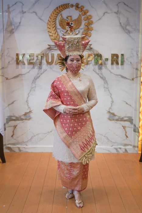 Hadiri Upacara HUT ke-76 RI di Istana, Puan Pakai Baju Adat Bundo Kanduang