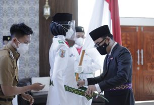 Bupati WayKanan Kukuhkan Paskibraka Tingkat Kabupaten