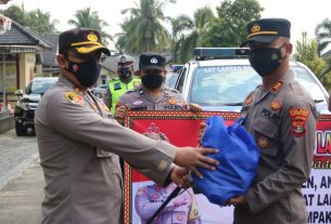 Dandim 0429/Lamtim bersama Kapolres Kembali Bagikan Ratusan Paket Sembako