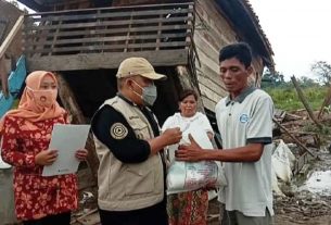 Disapu Puting Beliung, Dinsos Baznas Hingga TNI di Muba Bantu Keluarga Kusnadi
