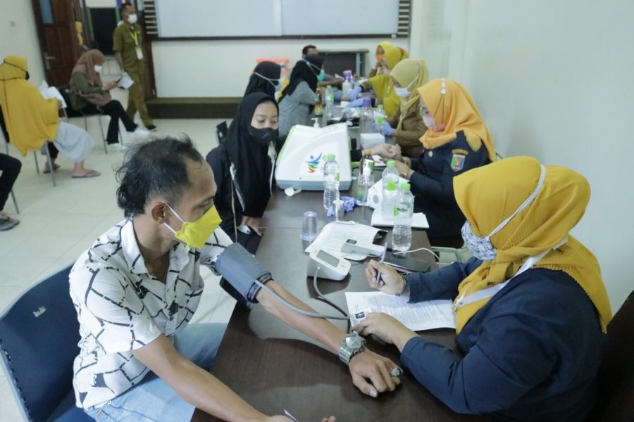 Dukung Herd Immunity, Apindo Lampung–OJK Gelar Vaksinasi Massal