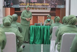 Gass !! Kesempatan Pertama, Menjabat Ketua Persit KCK Cabang XLIX, Ny. Dewi Rivan Rembudito Kumpulkan Ketua Ranting dan Pengurusnya