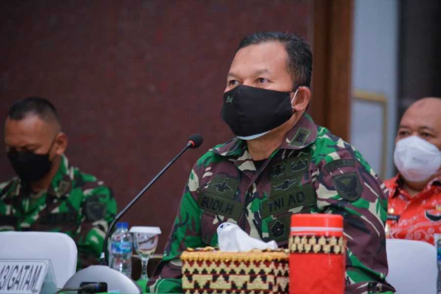 Kasrem 043/Gatam Bersama Bupati Tulang Bawang Ikuti Rakornis TMMD Ke-112 Tahun 2021 Secara Virtual