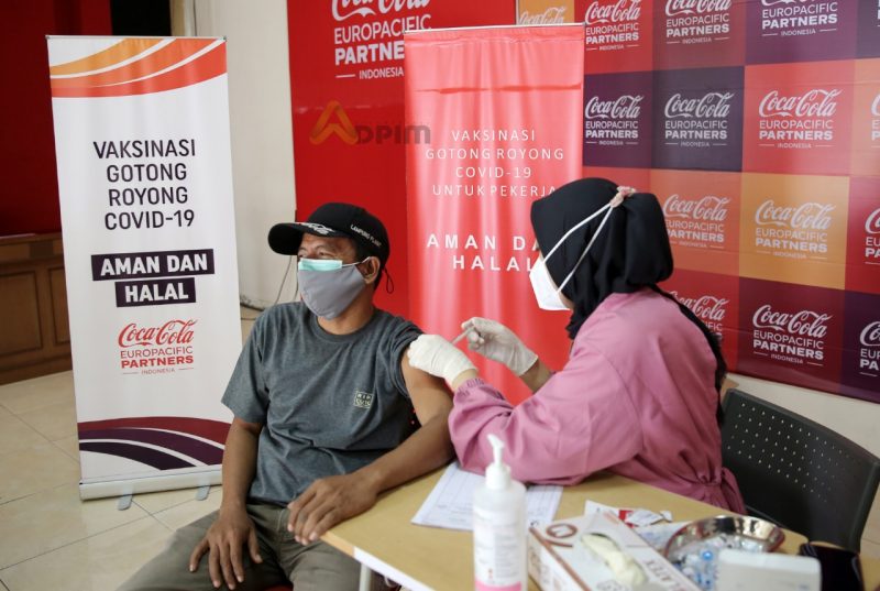 Gubernur Arinal Apresiasi Coca Cola Europacific Partners Indonesia Lampung Gelar Vaksinasi