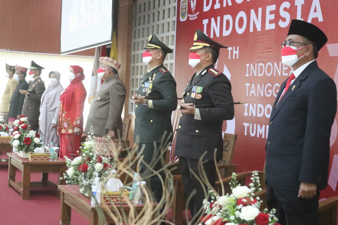 Kolonel Inf Romas Herlandes Ikuti Upacara HUT Ke-76 RI