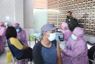 Kodim 0410/KBL Bekerjasama dengan Dinas Kesehatan Kota Bandar Lampung menggelar vaksinasi