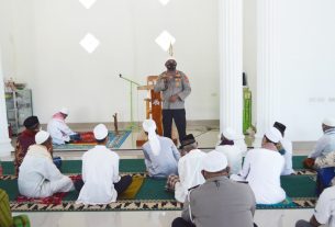 Laksanakan Jumling ke Masjid, Ini Pesan Yang Disampaikan Kapolres Tulang Bawang