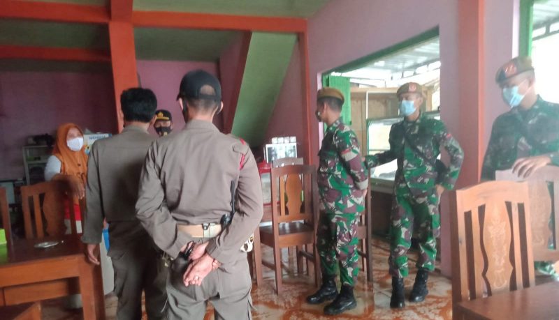 PPKM Level 3, Petugas Gabungan di Bojonegoro Terus Lakukan Patroli Penegakan Prokes