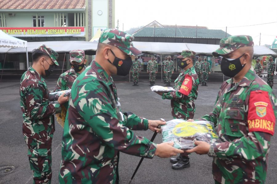 Personel Kodim 0410/KBL Dapatkan PDL Malvinas dan Bahan Kain Batik