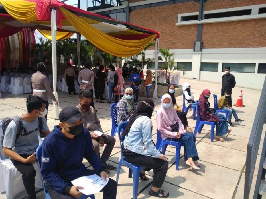 HMI Batko Sumbagsel Bersama HMI KOHATI Cabang Bandar Lampung Vaksin di Gerai Polda Lampung