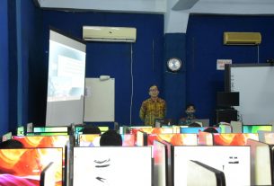 Sabam Parjuangan Jadi Pembicara Workshop Membuat Video Pembelajaran Kreatif dan Inovatif